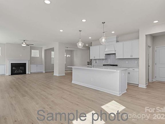 4th image of 2924 Audubon Rdg #8