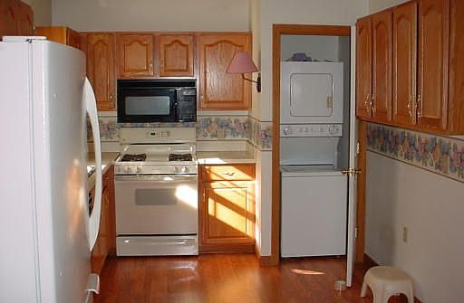 2nd image of 68 Rosewood Ln