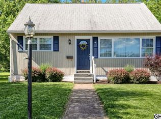 121 Beechwood Dr, Middletown, PA 17057