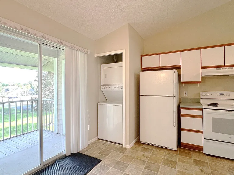 164 Reserve Cir #204-1-1 — Photo 6