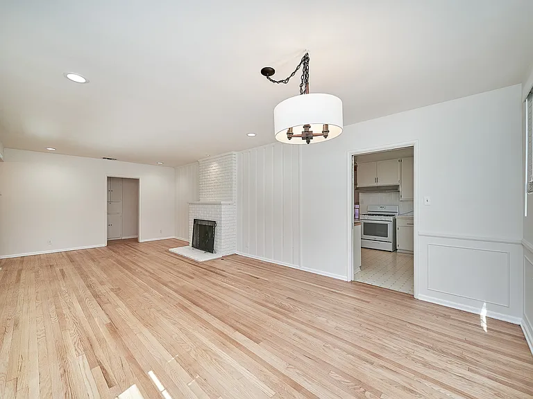 4820 Hampton Rd — Photo 6
