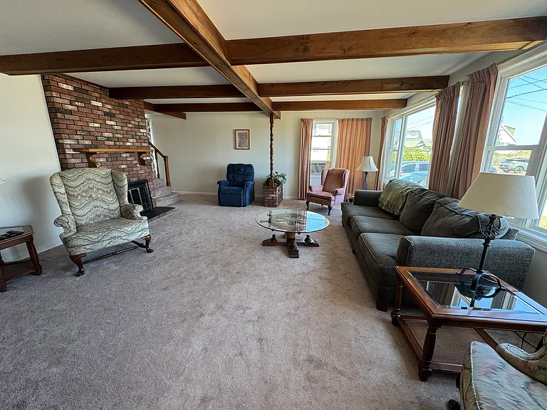 72 Oceanside Dr — Photo 12