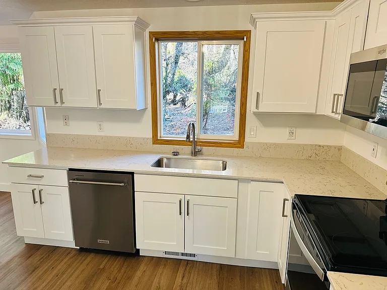 18820 NE Sunrise Ln — Photo 14