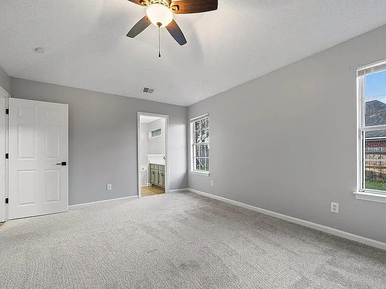 9438 Huron Dr — Photo 8