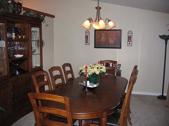 3rd image of 10905 NE 37th Ct