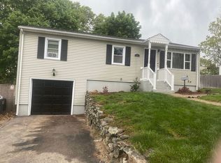 30 Garnet St, West Warwick, RI 02893