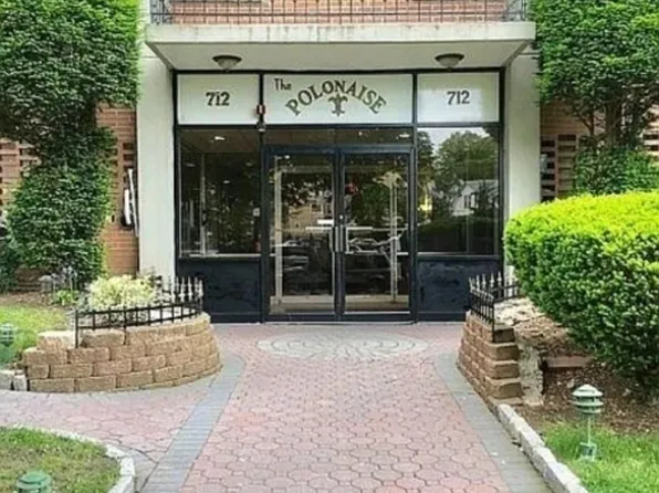 704-712 NORTH BROAD ST #3E, Elizabeth City, NJ 07208