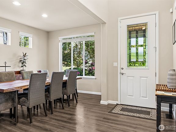 4th image of 5143 Nuthatch Court NE