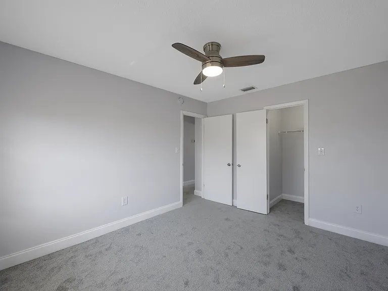 200 Westwood Ter N #198 — Photo 12
