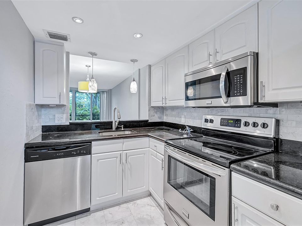 1st image of 121 Royal Park Drive #1G
