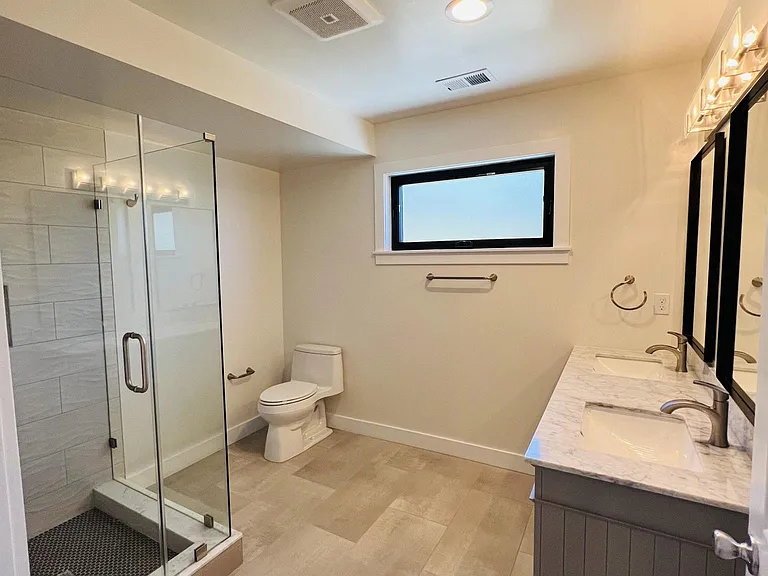 2620 Marin Ave — Photo 16