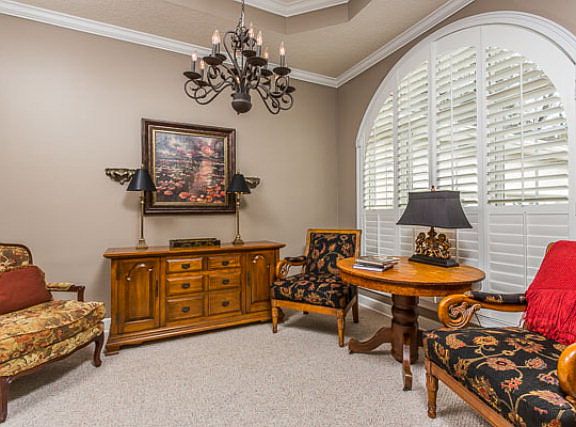 3rd image of 385 Oak Grove Island Dr