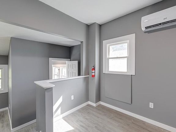 4th image of 1338 Ohio Ave Unit 4