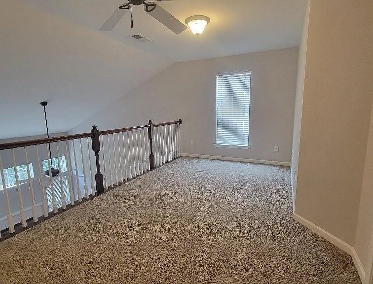 2339 Whitford Ln — Photo 16