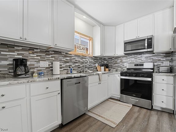 3rd image of 5919 Lake Rd W Unit 32