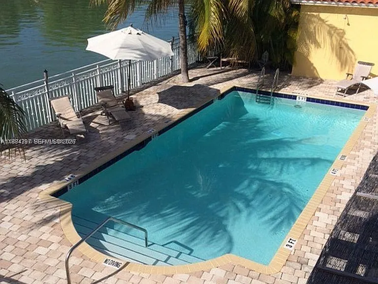 4812 Pine Tree Dr #205 — Photo 1