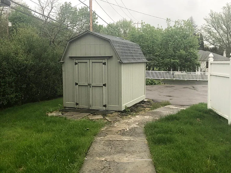 357 Washington Ave — Photo 19