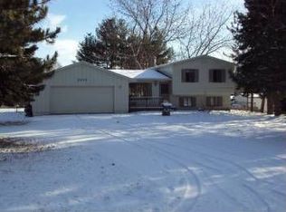 2410 Indian Rd, Lapeer, MI 48446