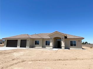 10490 Columbine Rd, Oak Hills, CA 92344