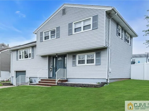 38 Harrison Ave, Carteret, NJ 07008