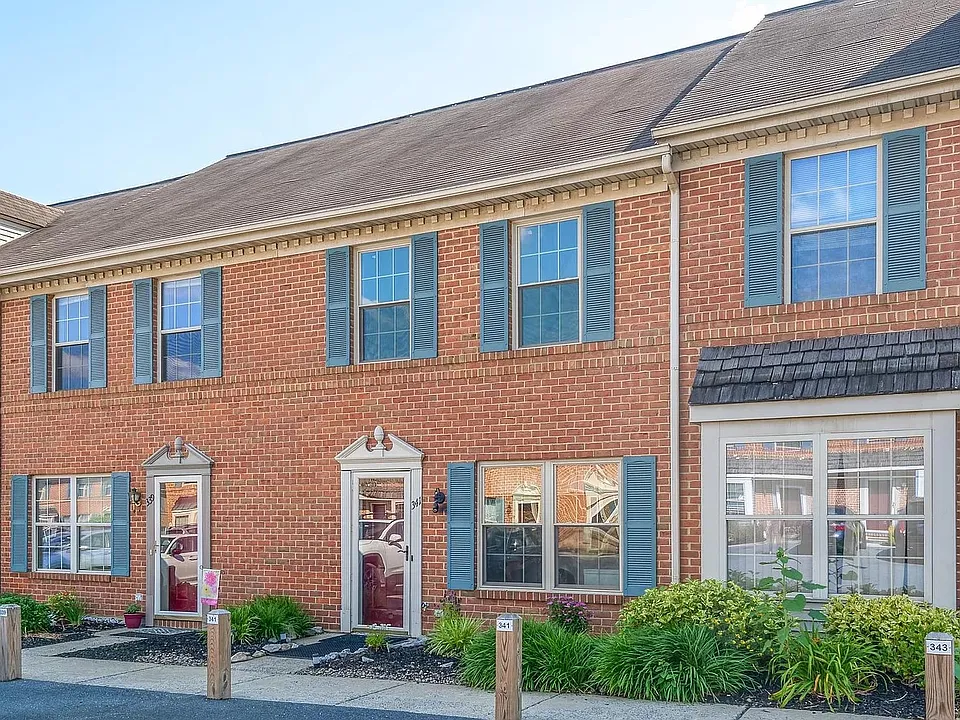341 Meetinghouse Ln