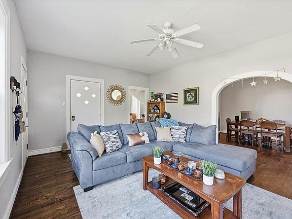 3rd image of 817 21st St