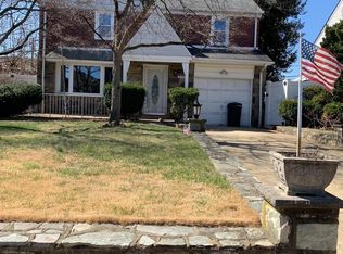 2724 Rhawn St, Philadelphia, PA 19152