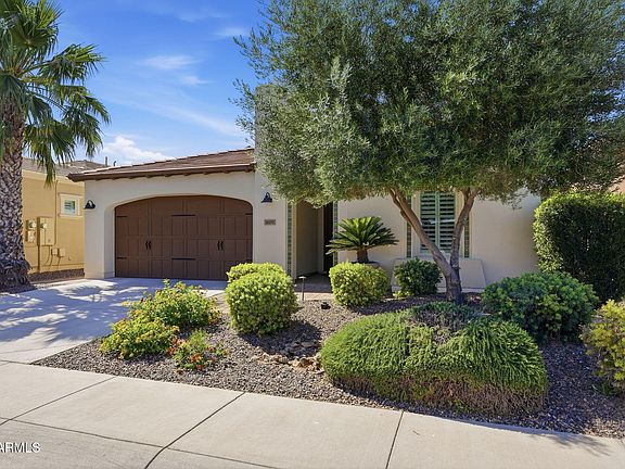 5th image of 1609 E HESPERUS Way