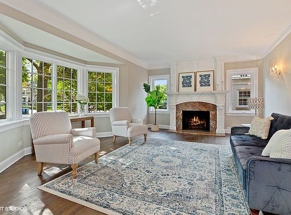 2nd image of 4828 Grand Ave