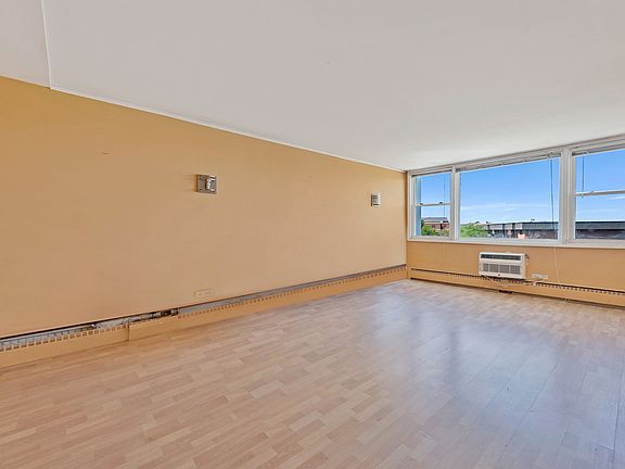 2nd image of 5975 N Odell Ave Unit 6B