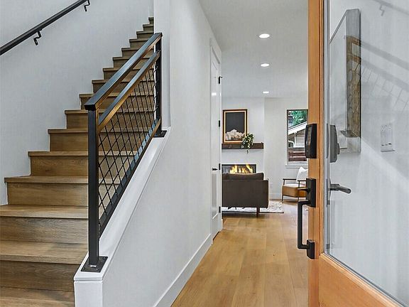 4th image of 11247 108th Avenue NE