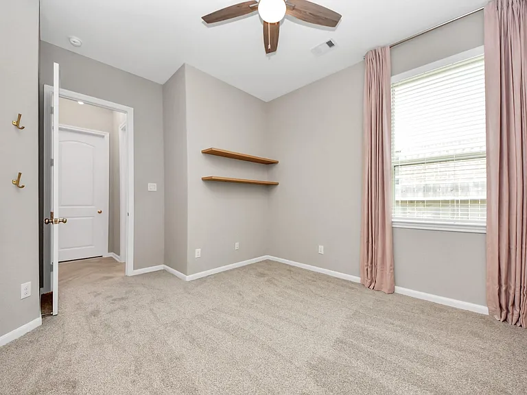 2547 Granberry Point — Photo 10