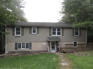 4 Lakeside Ave, Stockholm, NJ 07460