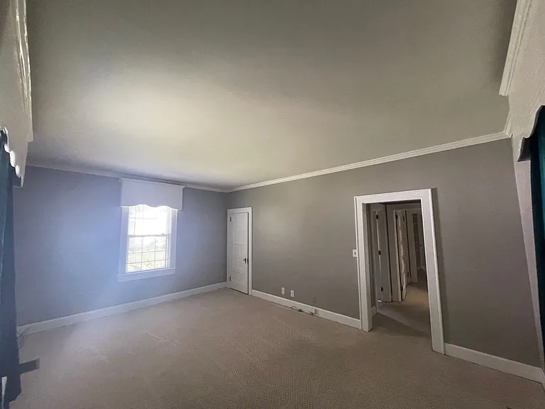 329 Country Club Rd — Photo 8