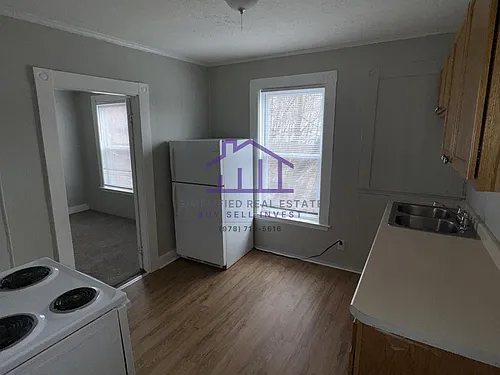 15-17 Pleasant St Photo 1