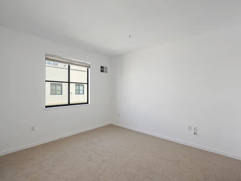 88 Townsend St #417 — Photo 7