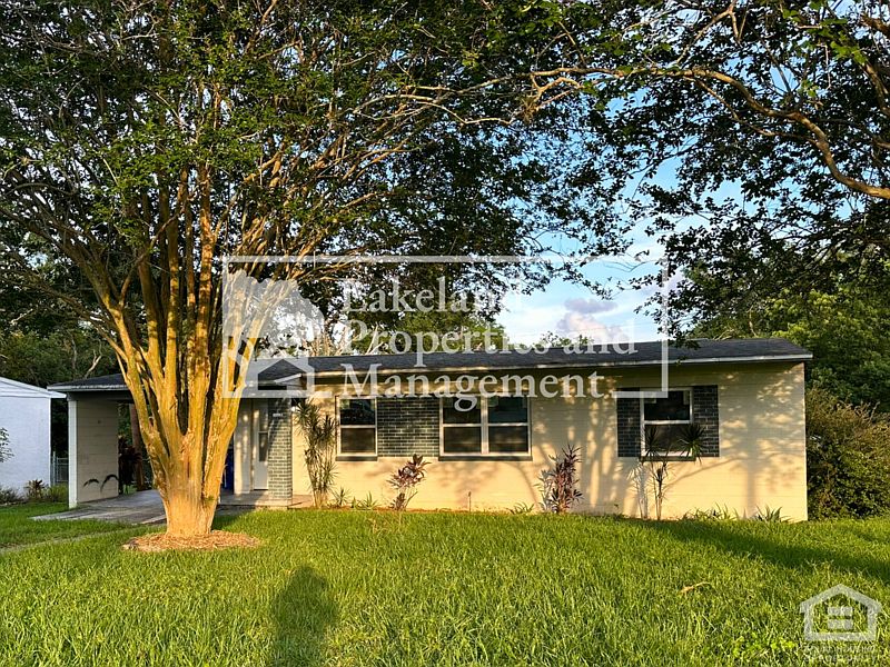 1st image of 147 Carolyn Dr