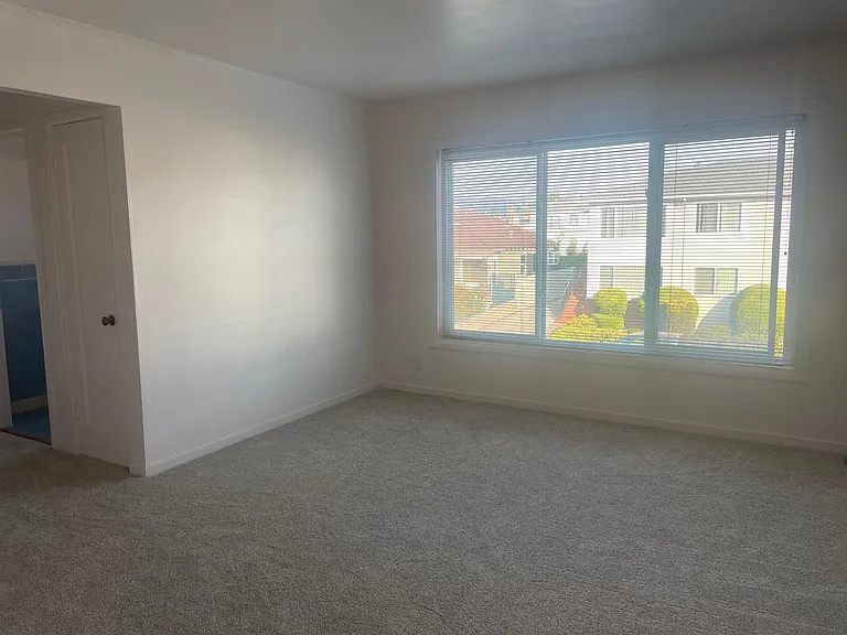 217 Millwood Dr #8 — Photo 5