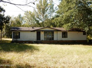 16 Leewood Rd, Holly Springs, MS 38635