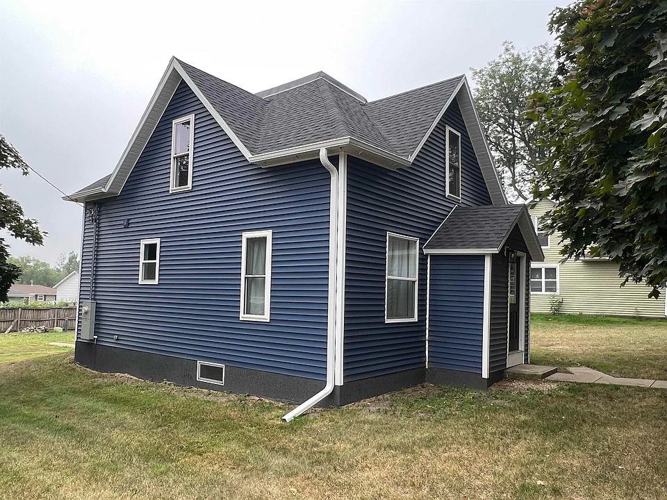 1st image of 202 Wright St