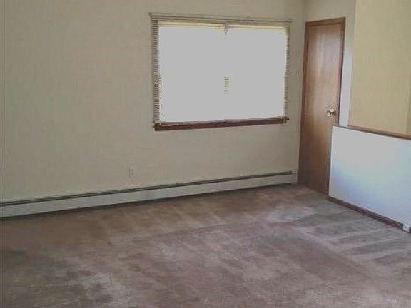 5th image of 4 Howard Ct