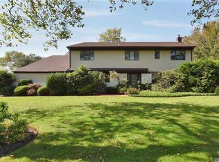 185 Bay Dr, Woodmere, NY 11598