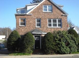 821 Chicopee St, Chicopee, MA 01013
