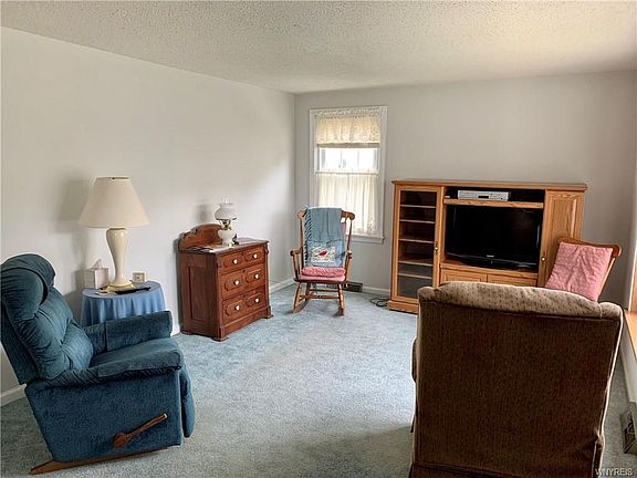 4th image of 488 Zimmerman Blvd