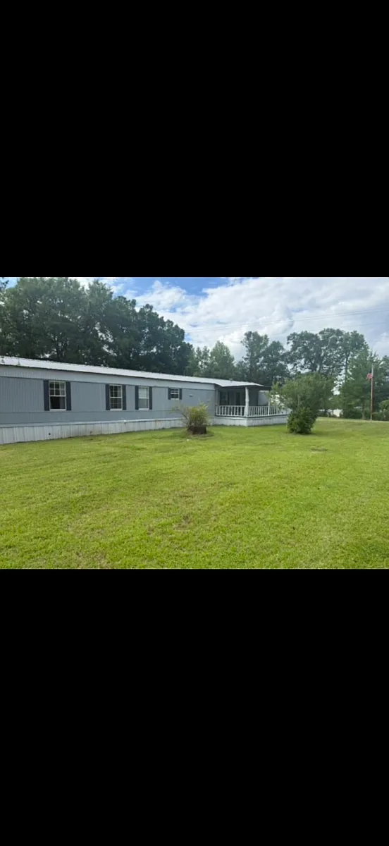 Building Photo - 3006 Valley Rd