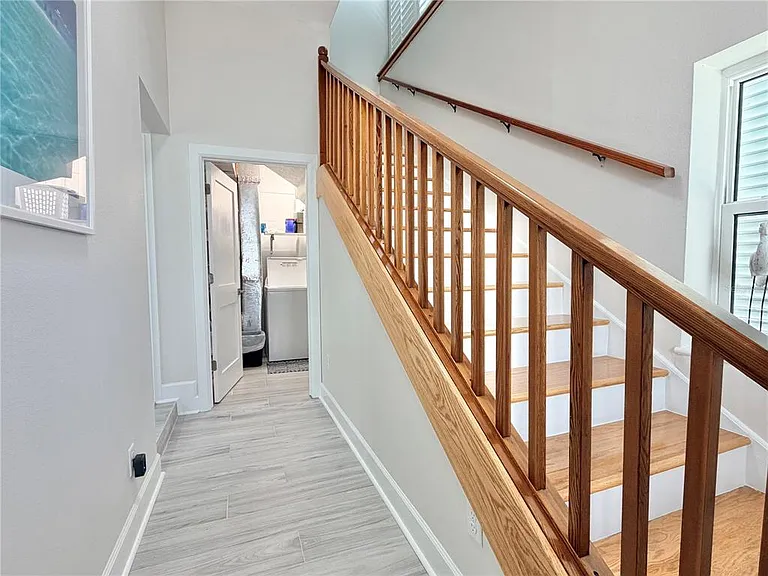 144 Coral Ave — Photo 7