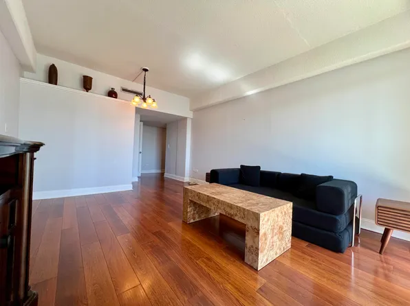 14 Lockwood Dr APT 2E, Charleston, SC 29401