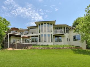 17100 Highland Rdg, Belton, MO 64012