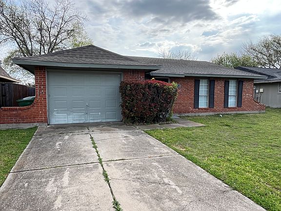 3rd image of 1109 White Oak Dr