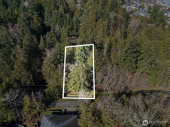 2nd image of 9821 Mariner Drive NW